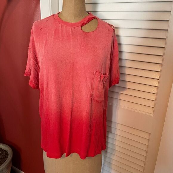 WE THE FREE | distressed rubi tee in red hombre S - Picture 11 of 11